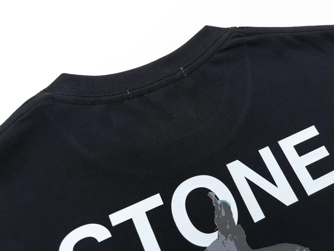 W655#P110💰 [Stone lsland/Stone Island summer new dark turbid compass printed pattern short-sleeved T-shirt] ⚠️[Original creation, high control of details] - Made of 260 grams of combed cotton, 32 count double yarn, soft and comfortable to the touch, sweat-absorbent and breathable. - Simple, basic and versatile style, original quality, the first choice for couples. - Made in a large factory, four needles and five threads on the shoulder, neatly routed, high quality workmanship. - Same style for men and women. Very versatile, one piece for everyone, details are clearly visible. Color: Black White Size: M L